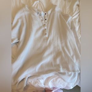 White aerie (American eagle athletic brand) waffle knit long sleeve! 🤍🤍